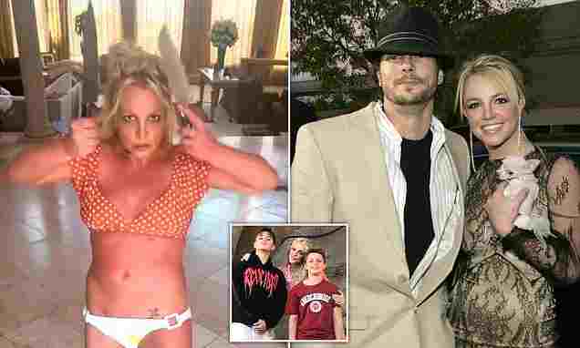 102989219-0-image-a-12_1760476748501