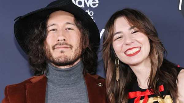 20251008_THUMB_YOUTUBERS_MARRIED_2456702531810_560x315_2456700995818