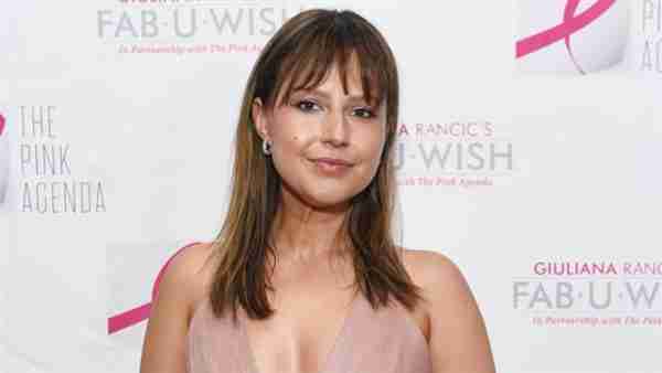 TRENDING_EXCLUSIVE_KATIE_THURSTON_2457206339535_560x315_2457207875704