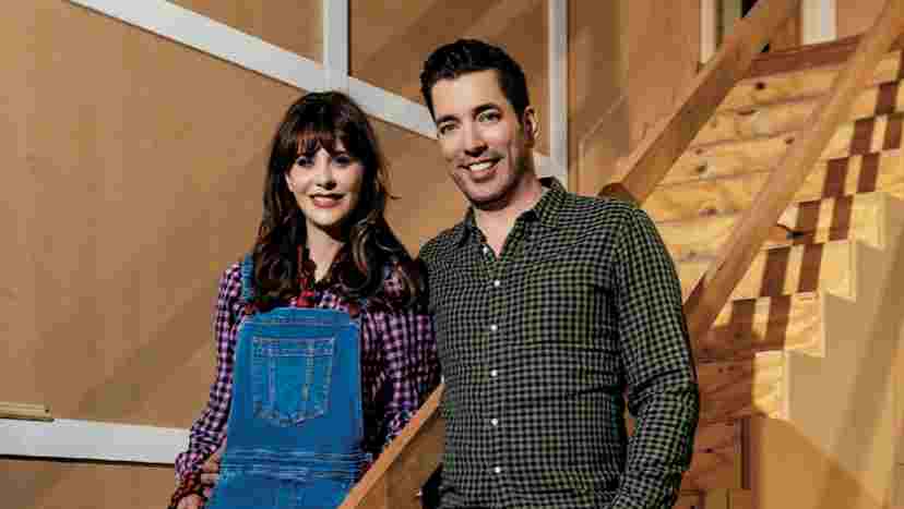 rs_1200x1200-220406163333-1200-zooey-deschanel